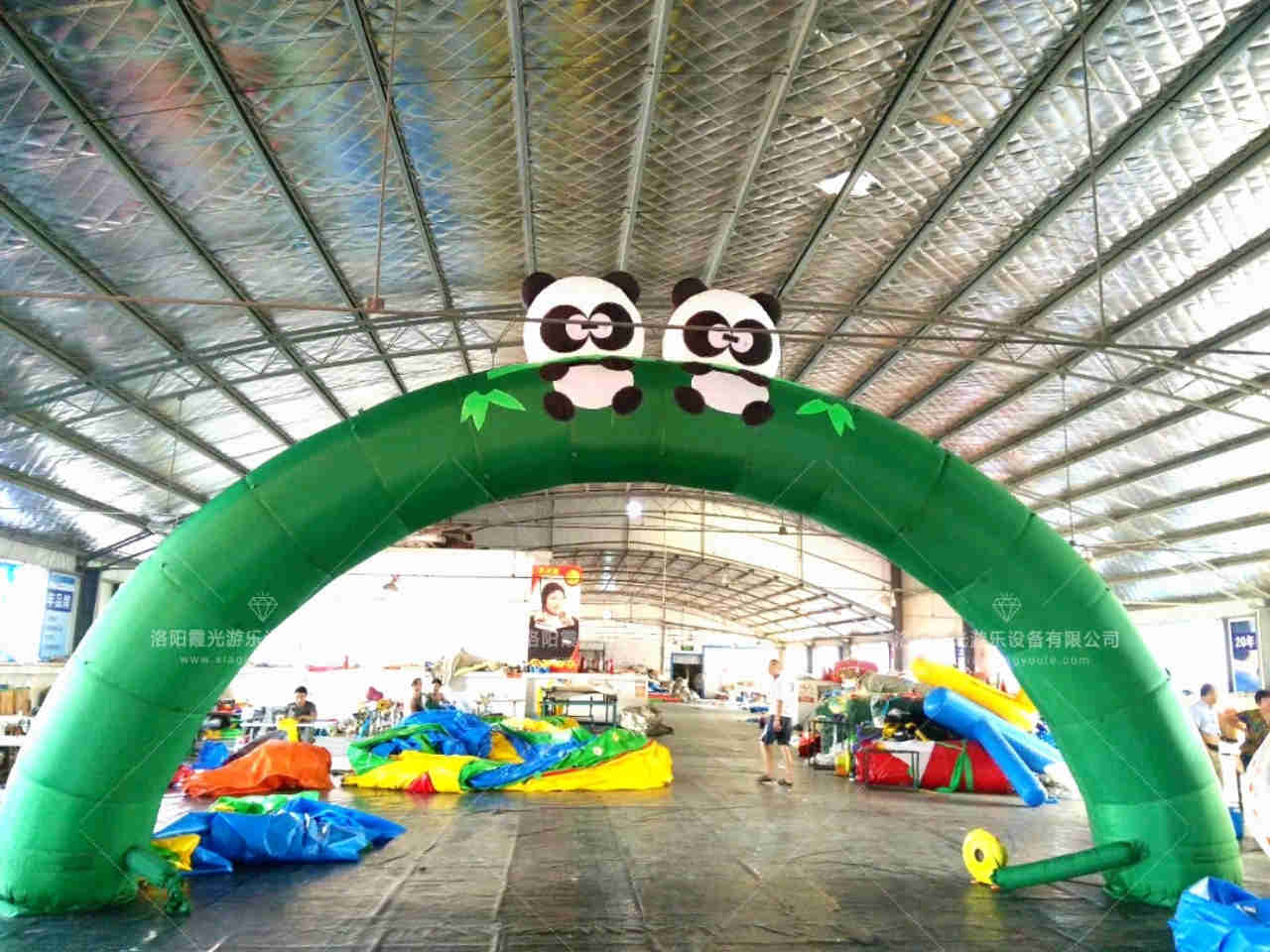 九龙坡熊猫喷绘拱门